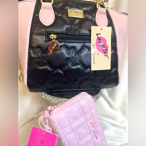 🩷🖤NWT-BETSEY JOHNSON & LUV BETSEY; PURSE AND WALLET! SUPER CUTE SET!!🩷🖤 - Picture 6 of 17